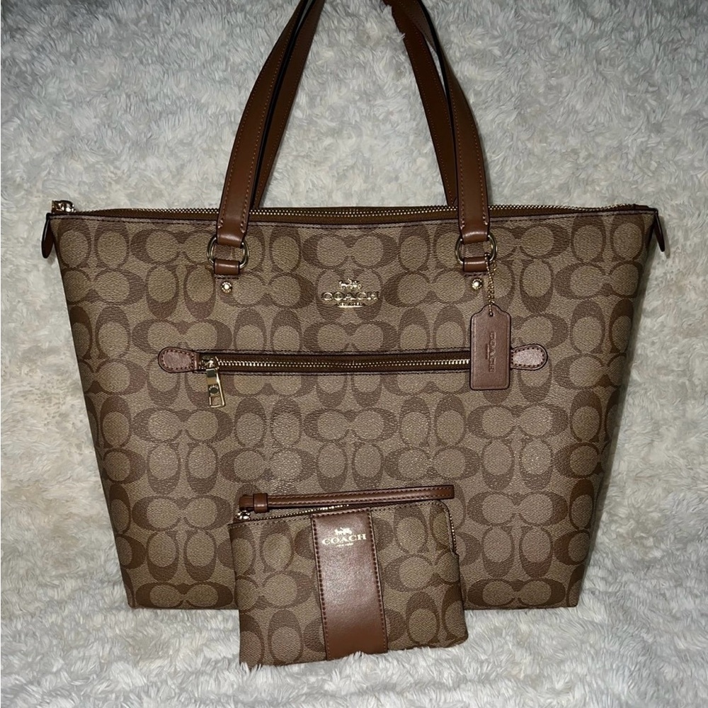 Coach City Tote Signature Canvas and Wallet set